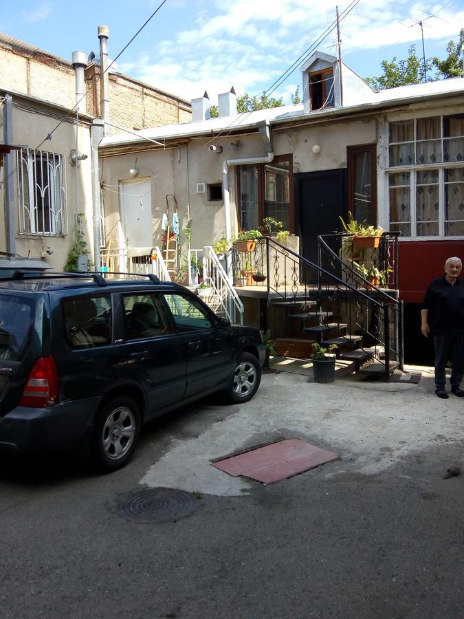 Low Budget Room With King Size Bed Tbilisi Exterior photo