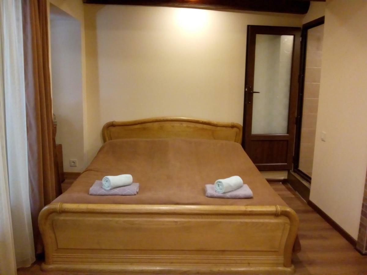 Low Budget Room With King Size Bed Tbilisi Exterior photo