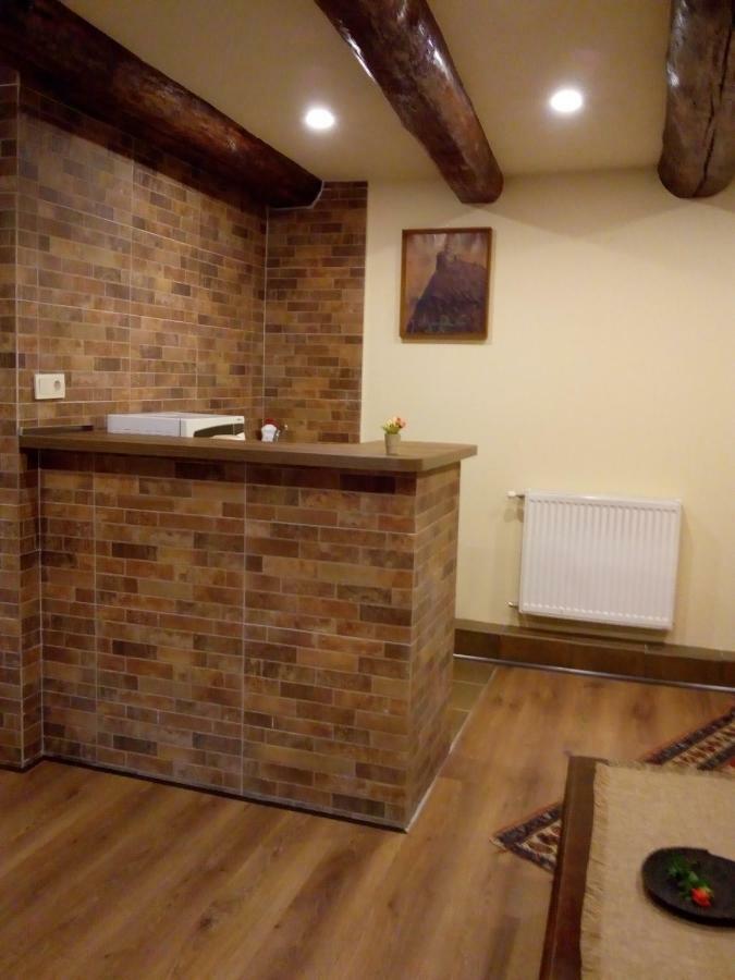 Low Budget Room With King Size Bed Tbilisi Exterior photo